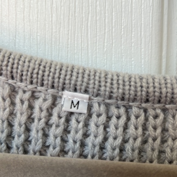 Sweater - Amazon - Picture 10 of 10